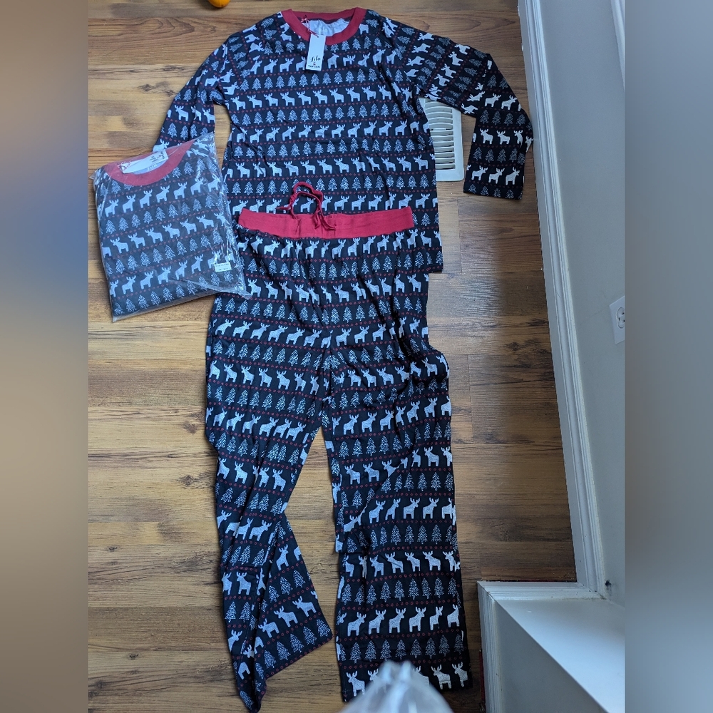 Brand New Lola & Taylor Pj Set For Christmas